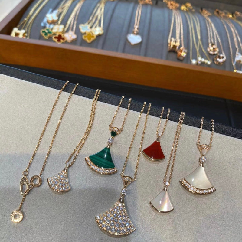 CrownJewel rose gold plated diamond high-end fan-shaped clavicle necklace