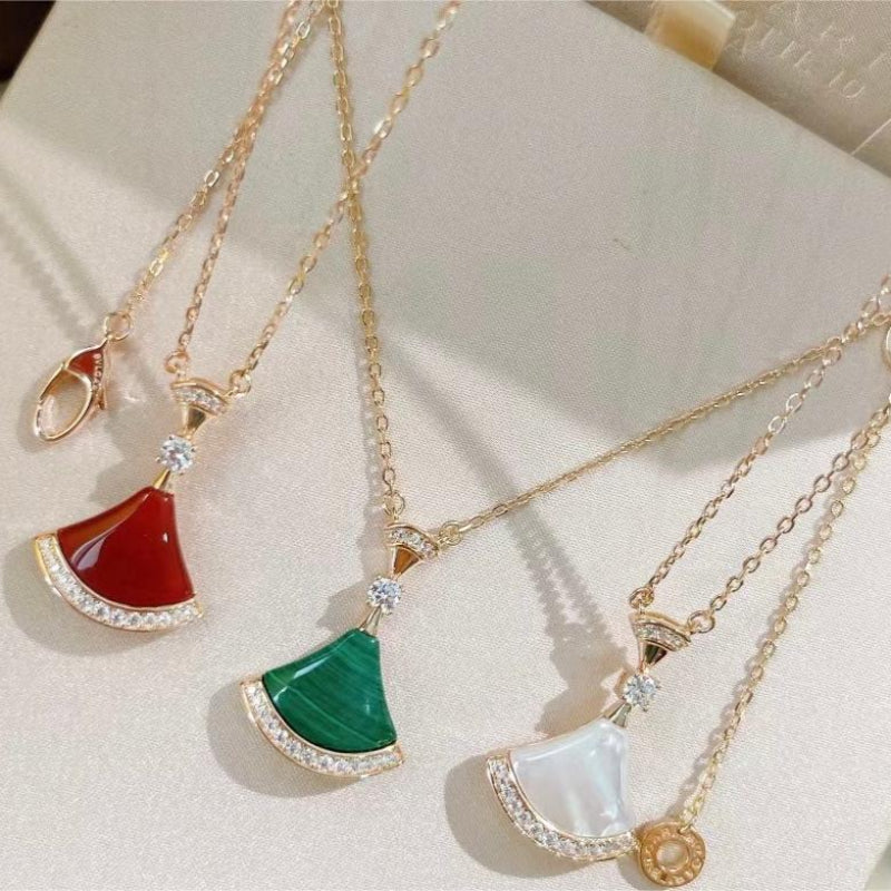 CrownJewel rose gold plated diamond high-end fan-shaped clavicle necklace