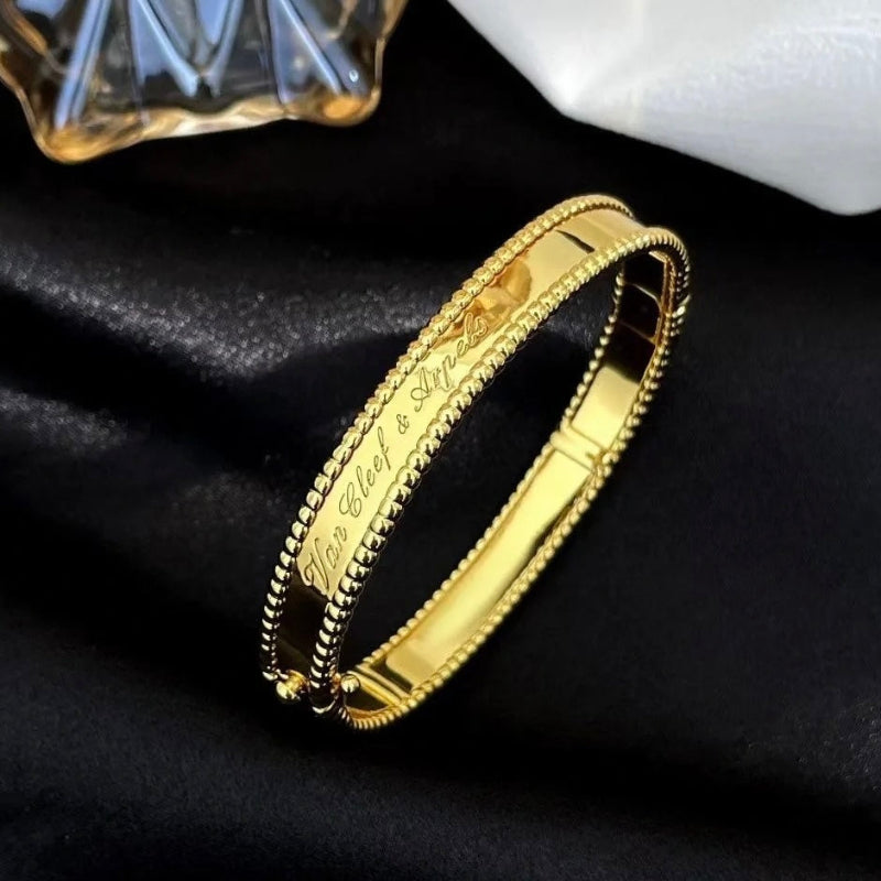 Clover signature bracelet