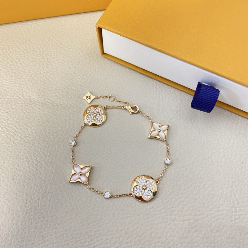 Color Blossom Bracelet mother of pearl with diamonds
