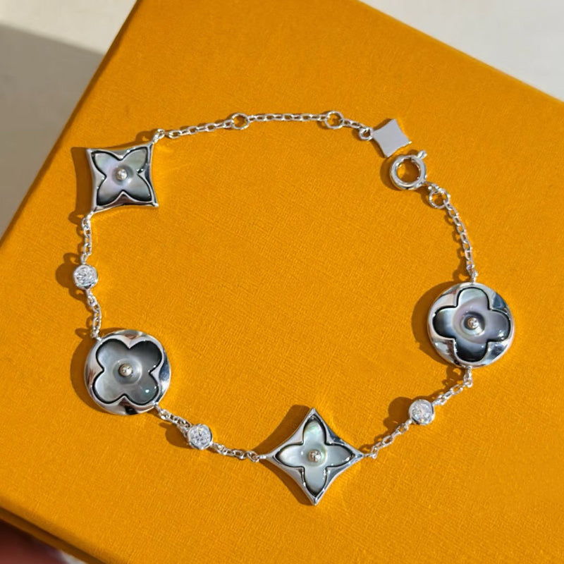 Color Blossom light grey