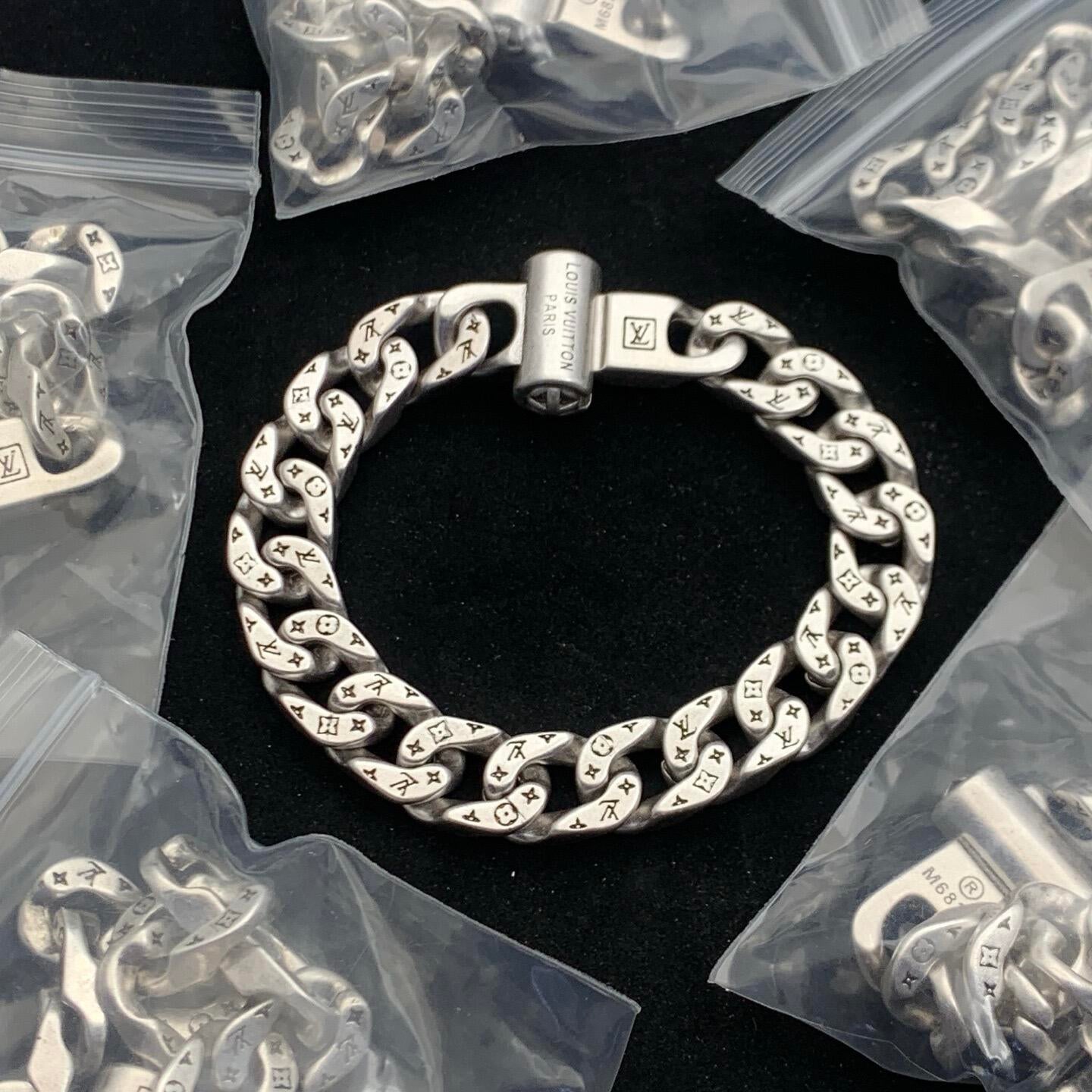 Bold Cuban Link Bracelet Chunky Gold Chain for a Statement Look