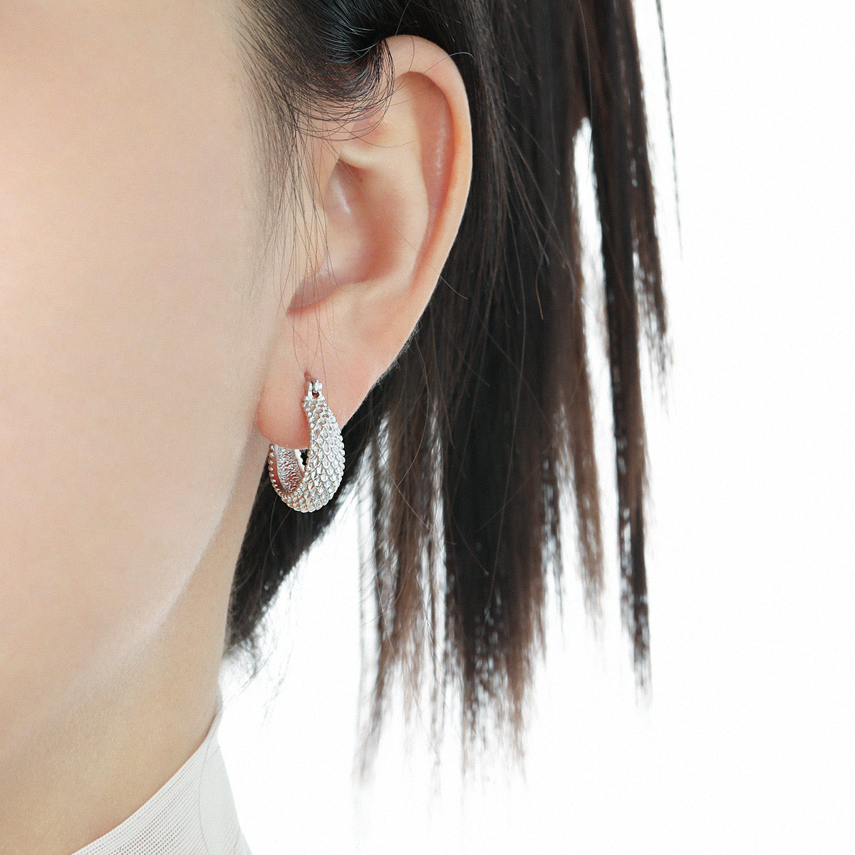 925 Sterling Silver Dragon Scale Texture Earrings