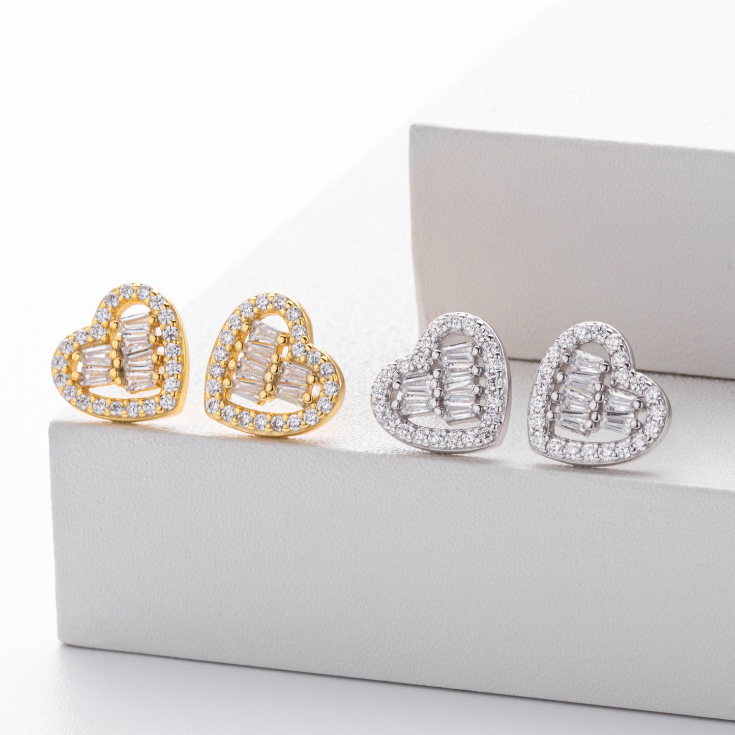 925 Sterling Silver Heart Shaped Zirconia Earrings
