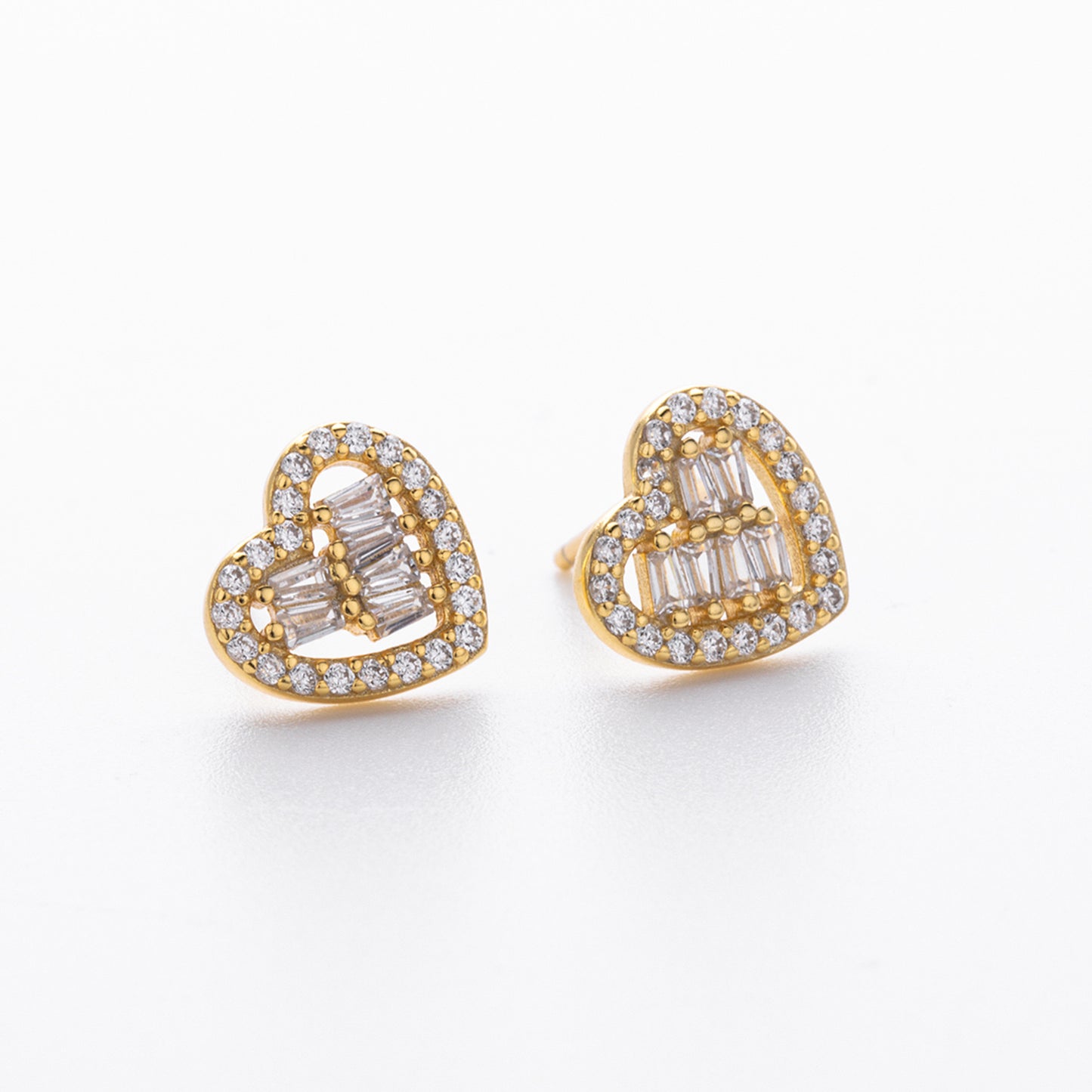925 Sterling Silver Heart Shaped Zirconia Earrings