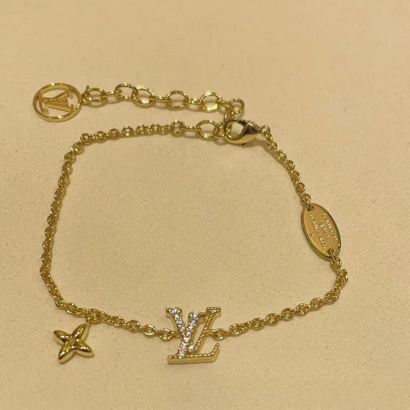 Iconic bracelet