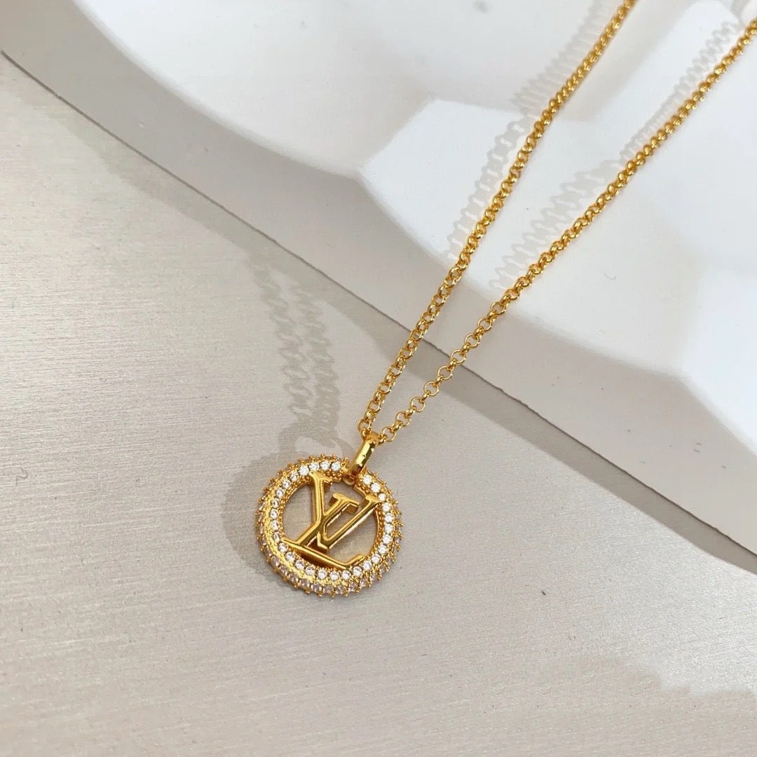 Louise by Night necklace with diamonds