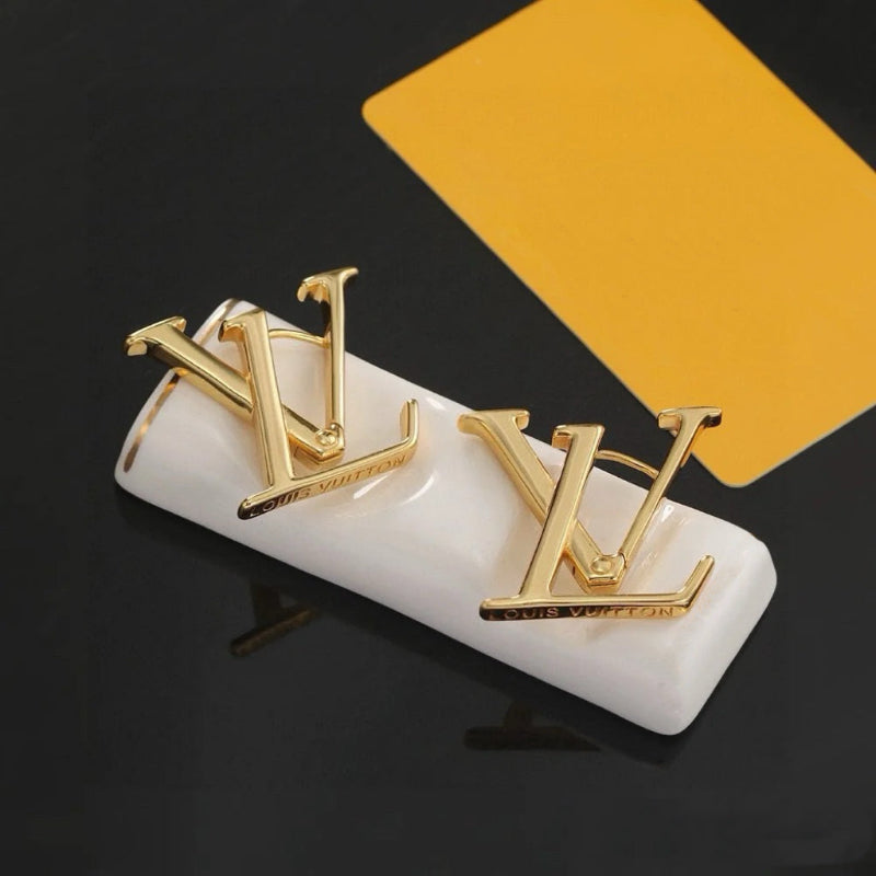 MACRO stud earrings