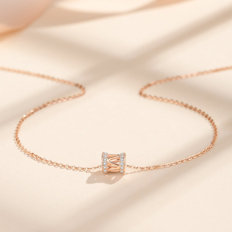 Collar de cruz CrownJewel chapado en oro de 18 quilates para mujer