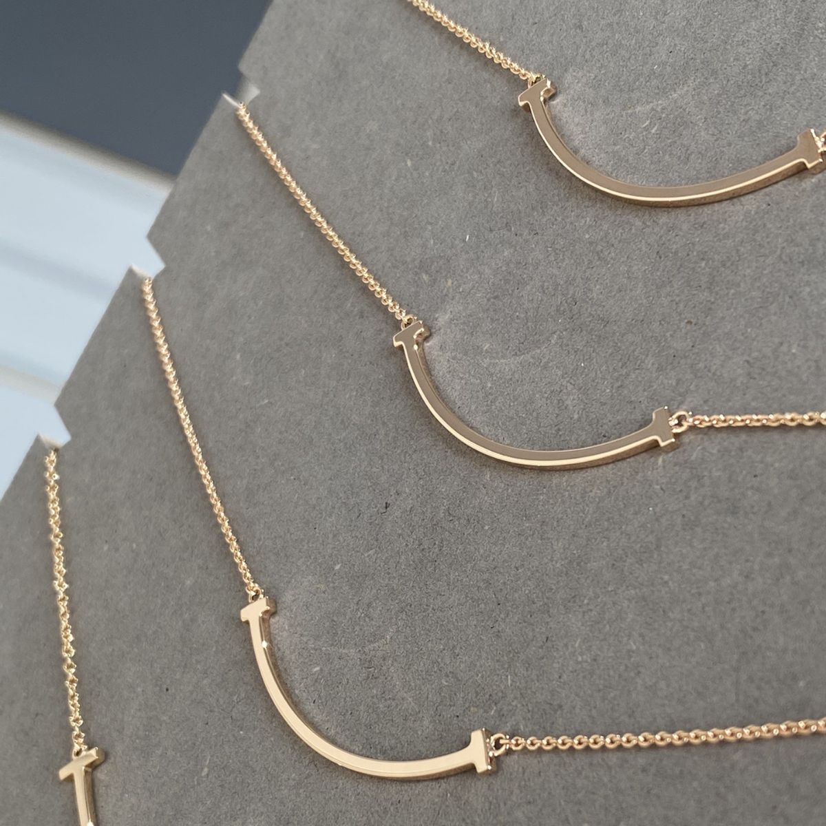 CrownJewel Smile necklace women's 18k rose gold clavicle chain