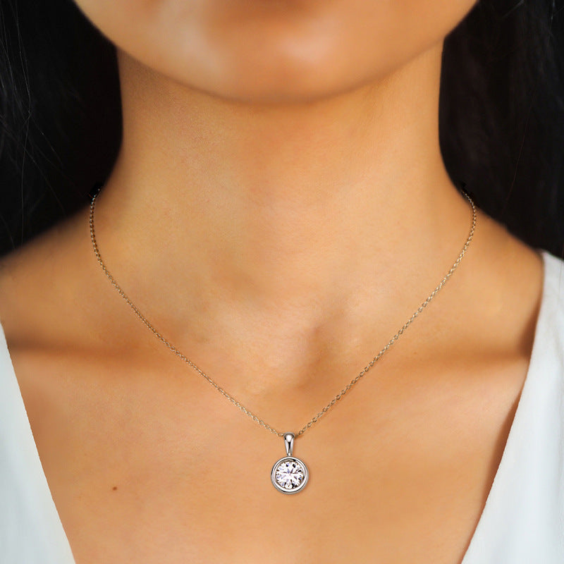 Elegante collar con colgante de diamantes de 2 quilates CrownJewel