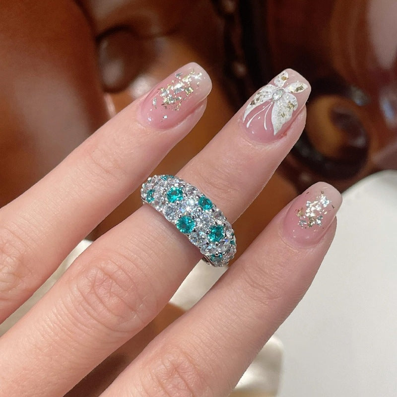 Anillo de diamantes verde menta en plata esterlina CrownJewel