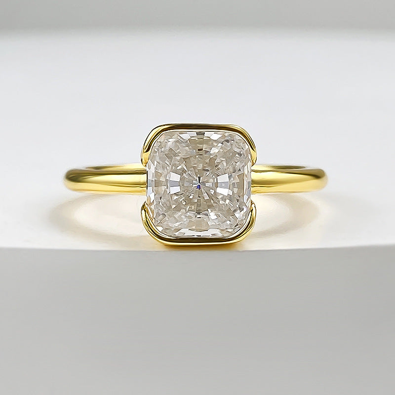 Anillo de diamantes cuadrados CrownJewel