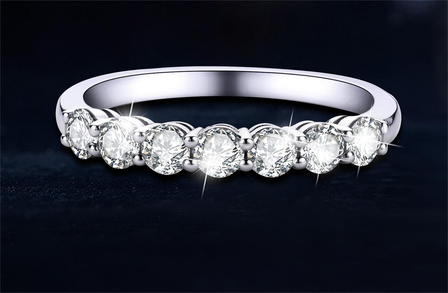 Anillo de siete estrellas de alta gama en plata de ley 925 con nicho de moissanita CrownJewel