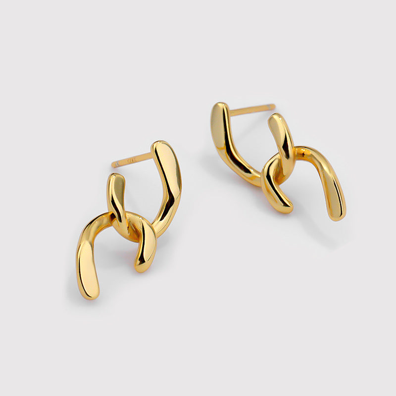 Pendientes de doble C retro irregulares en plata de ley CrownJewel