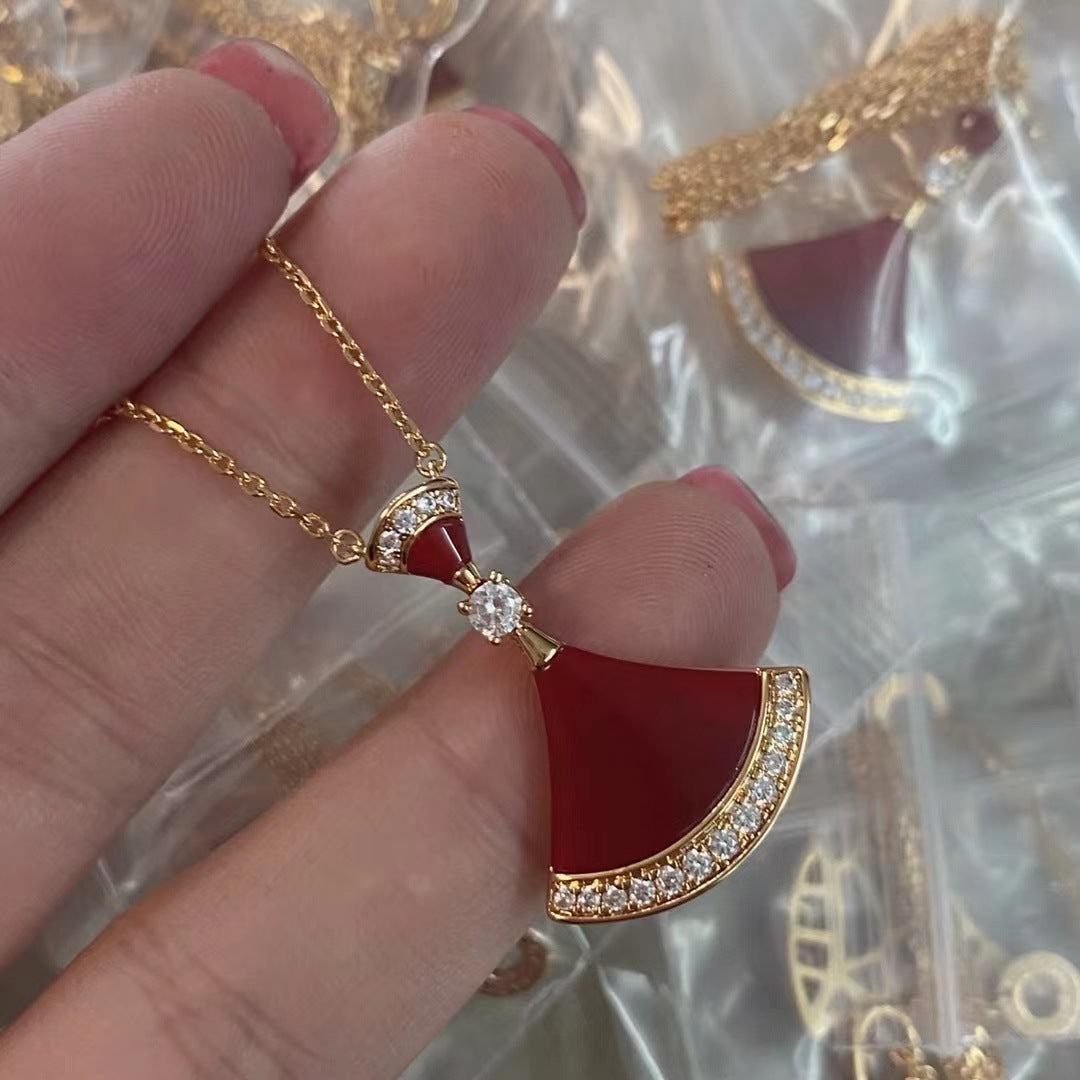 CrownJewel rose gold plated diamond high-end fan-shaped clavicle necklace