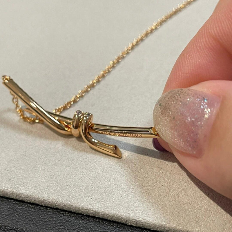 V gold 18K high version KNOT diamond necklace