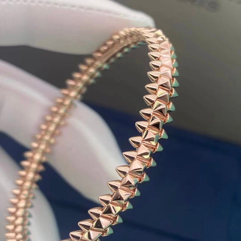 V gold bracelet diamond medium model