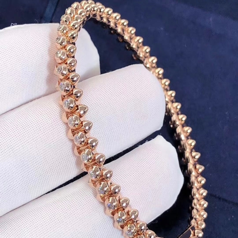 V gold bracelet diamond medium model