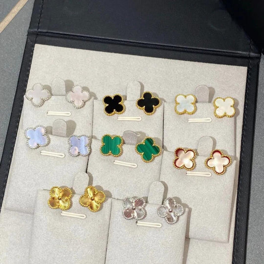 V gold 18k clover earrings