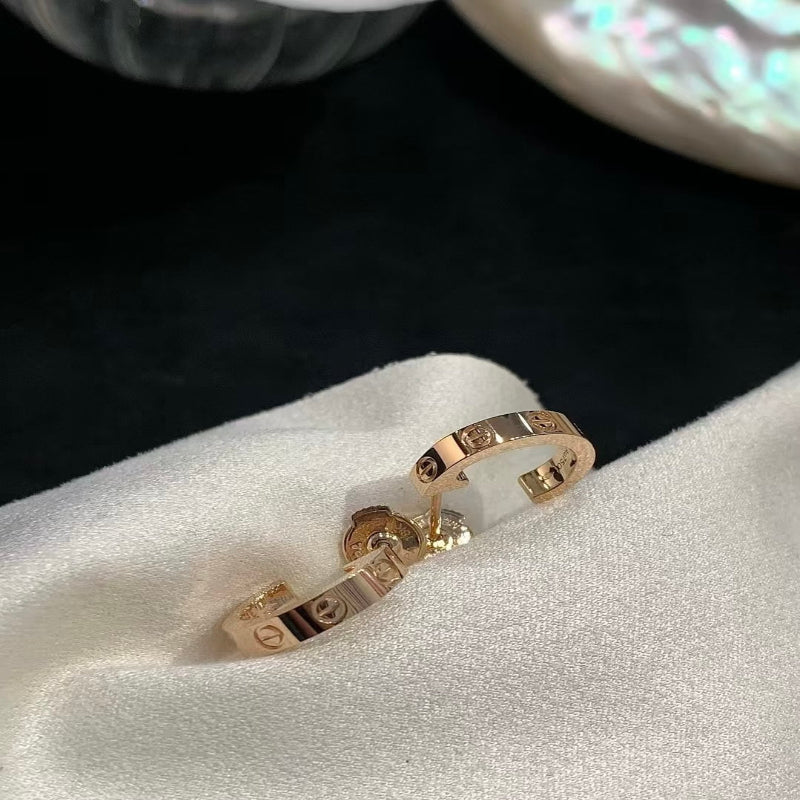 V gold 18K “love” earrings