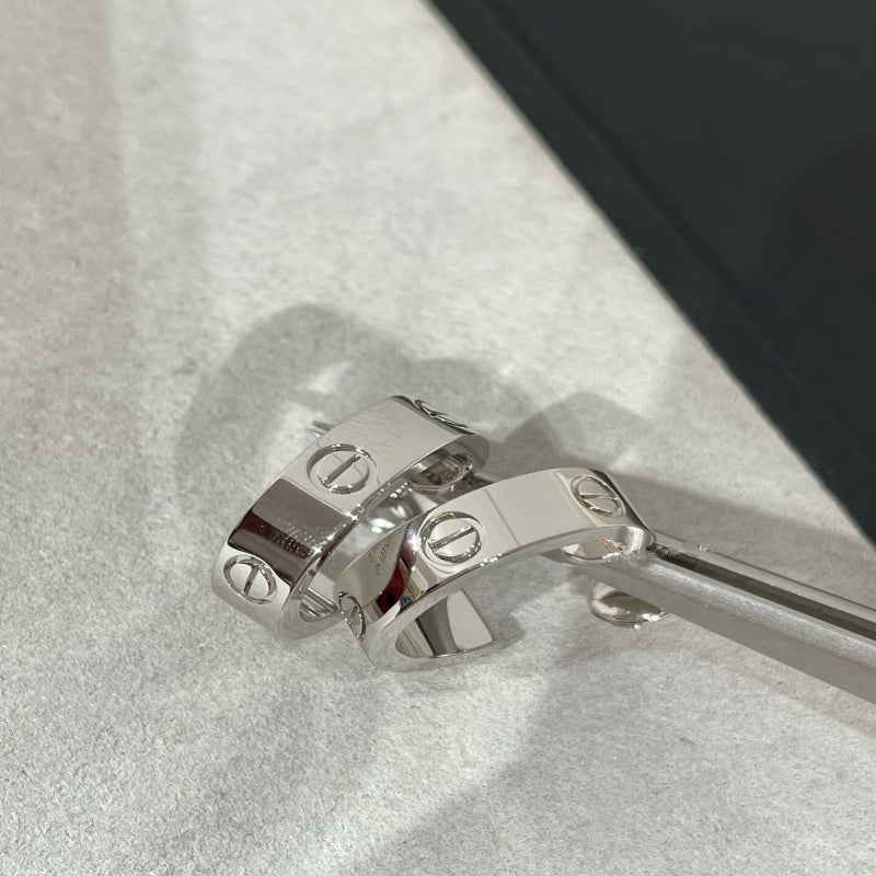 V gold 18K “love” earrings