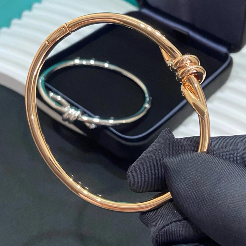 rose gold knot style wire bangle