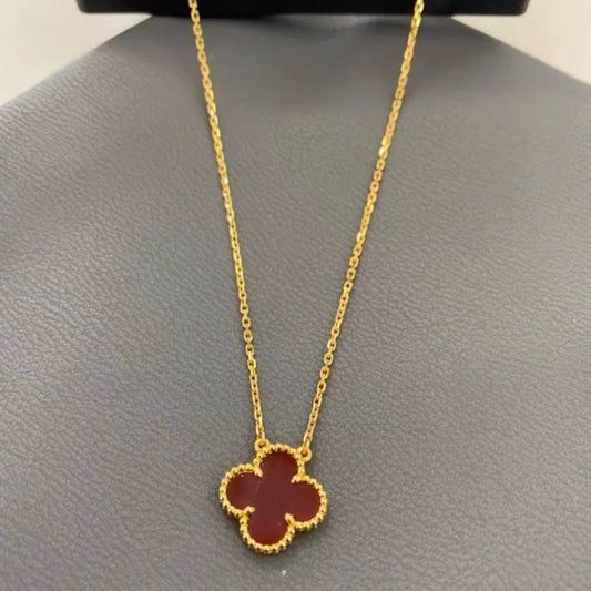 Classic clover pendant necklace