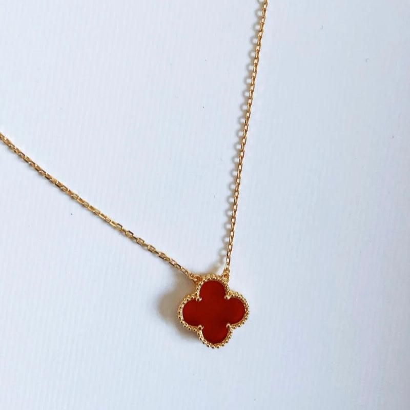 Classic clover pendant necklace