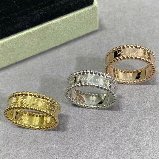 Clover signature ring