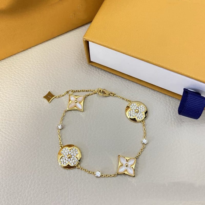 Color Blossom Bracelet mother of pearl with diamonds