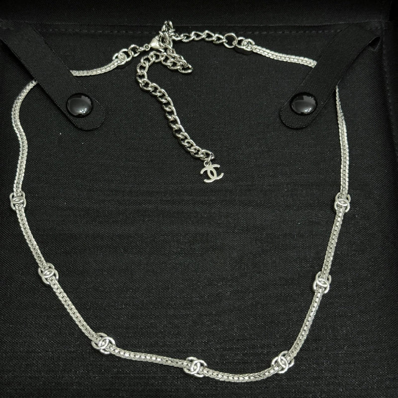 silver 7 flower snake chain choker with CC logo links