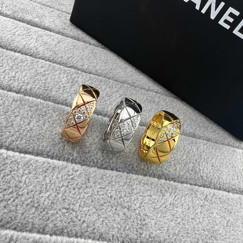 COCO quilted ring in white gold yellow gold beige gold with crystal pave