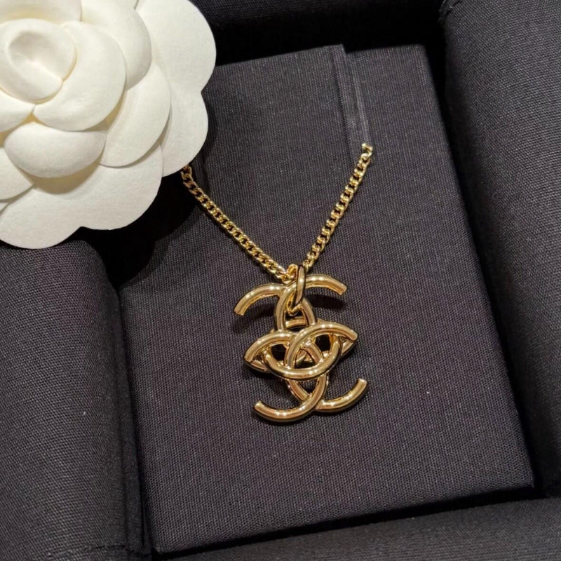 26A style CC pendant necklace 18K gold plated interlocking double C