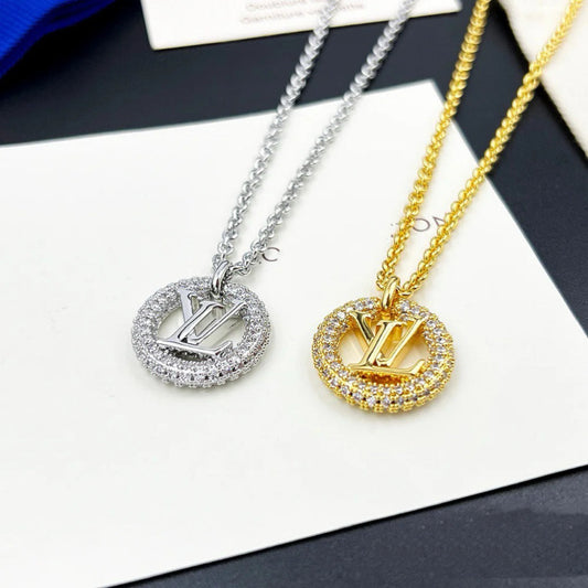Louise by Night necklace with diamonds