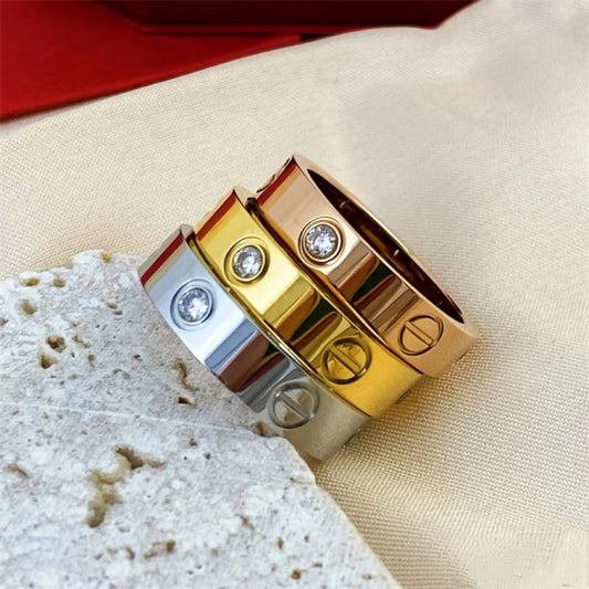 Love Ring Classic Model 3 Diamonds 5.5mm