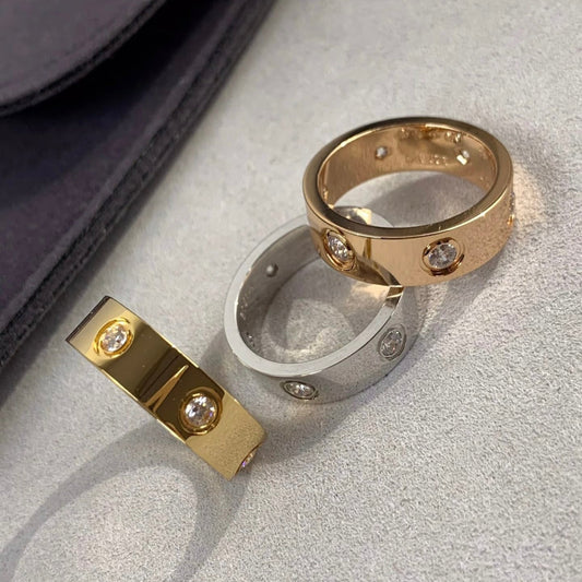 Love Ring Classic Model 6 Diamonds 5.5mm