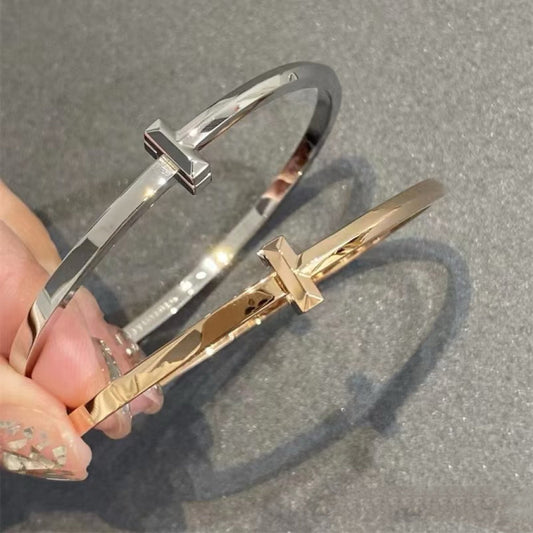 T1 Narrow Hinged Bangle