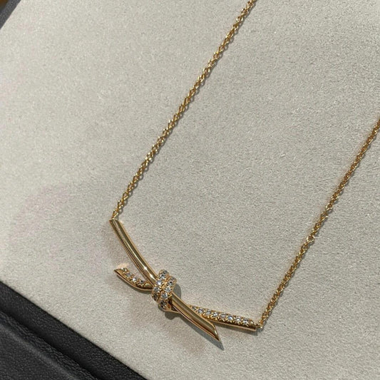 V gold 18K high version KNOT diamond necklace