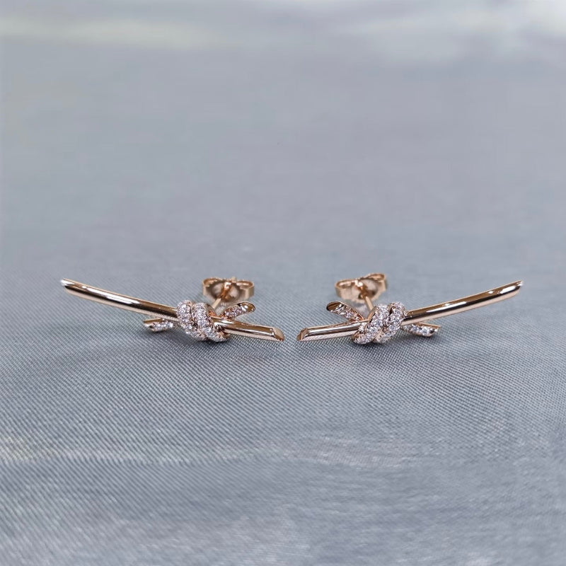 V gold 18K knot earrings